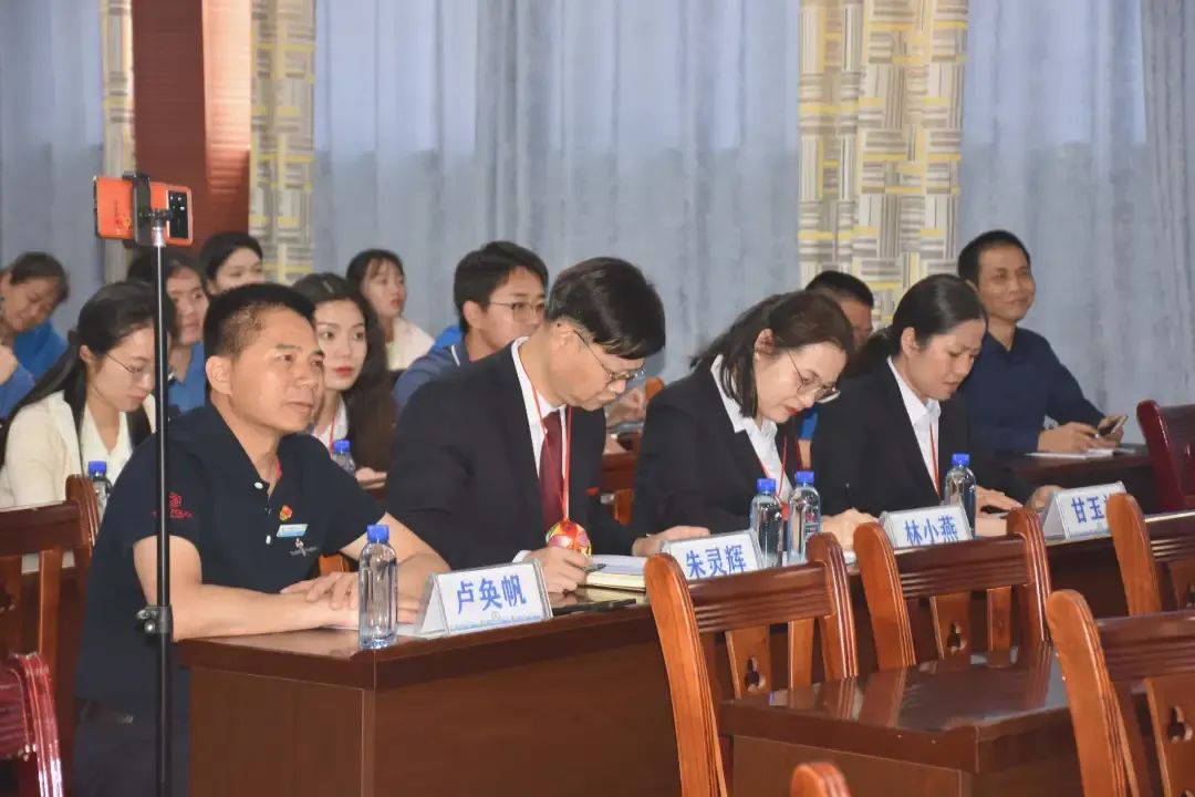 校际交流研教学 携手共进谱新篇——教育交流帮扶指导活动 - 深圳实验学校
